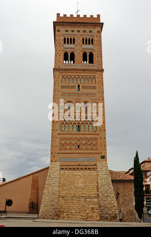 Turm von San Martin, Teruel, Hauptstadt der Mudéjar Kunst in Spanien. Stockfoto