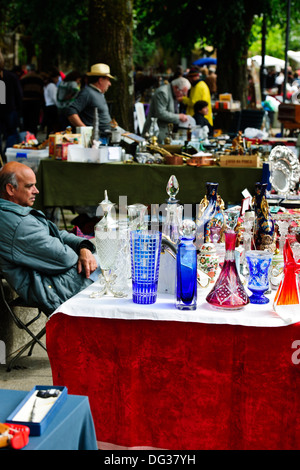 Ponte de Lima, herrschaftlichen Villen, Römerbrücke, River Board Walk, hält größten Markt in Portugal, Heimat von roten Vino Verdi,, Antikmarkt Stockfoto