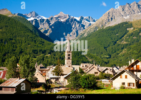 Le Monêtier-Les-Bains, dem höchstgelegenen Dorf des französischen Skigebiet Serre Chevalier, Frankreich Stockfoto