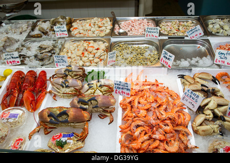 Beresford Markt frischen Fisch & Meeresfrüchte & Schale Fischhändler St Helier Jersey Stockfoto