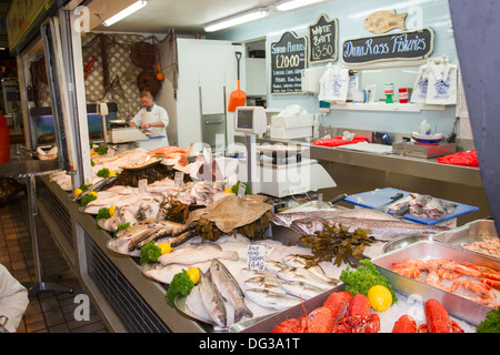 Dunn Ross Beresford Fischereimarkt Frischfisch & Meeresfrüchte & Schale Fischhändler St Helier Jersey Stockfoto