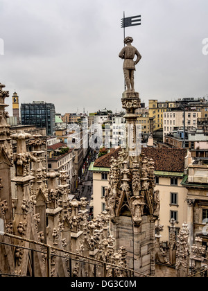 Skyline von Mailand, gesehen vom Dach Duomo Milano, Italien Stockfoto