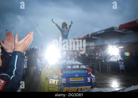 Andrew Jordon, 2013 britischer Tourenwagen-Champion. Brands Hatch Rennstrecke, UK. Stockfoto