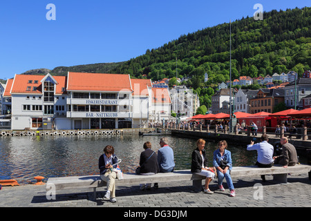 Fiskerestaurant oder Fisch Restaurant in der Nähe von berühmten Markt am Kai von Vågen Hafen, Bergen, Hordaland, Norwegen, Skandinavien Stockfoto