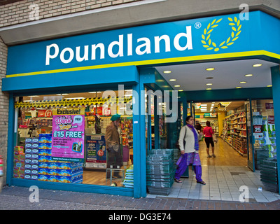 Poundland Store, Woolwich Stadtzentrum, London, England, Vereinigtes Königreich Stockfoto