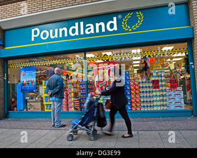 Poundland Store, Woolwich Stadtzentrum, London, England, Vereinigtes Königreich Stockfoto