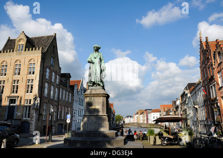 Die Statue von Jan Van Eyck in Brügge, Belgien Stockfoto