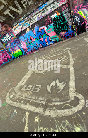 Leake Street, auch als Graffiti Tunnel unter Waterloo Bahnhof, Lambeth, London, UK bekannt. Stockfoto