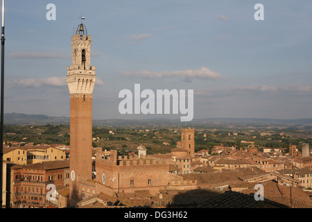 Siena Palazzo Pubblico und Glockenturm - Torre del Mangia Stockfoto