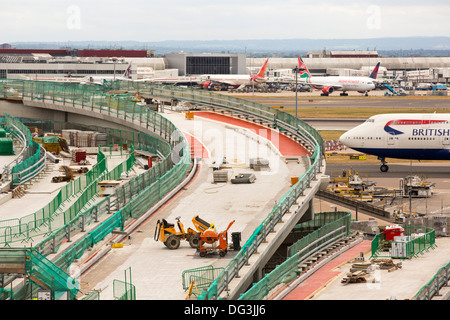 Ausbau Arbeiten am Terminal 2 am Flughafen Heathrow, London, UK. Stockfoto