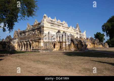 Mahar Aung Mye Bon San Kloster erbaut 1822, Inwa, in der Nähe von Mandalay, Myanmar (Burma), Asien Stockfoto