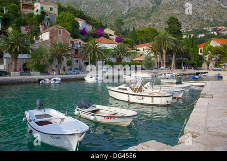 Boote im Hafen, Mlini, Dubrovnik Riviera, Dalmatien, Kroatien, Europa Stockfoto