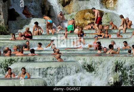 Heiße Quellen in der Nähe von Saturnia in der südlichen Toskana. Gesehen am 17. September 2013. Stockfoto