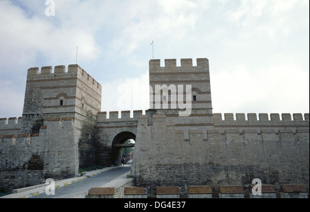 Turkei. Istanbul. Byzantinischen Mauern. Belgrad-Tor. Zweite militärische Tor. Stockfoto