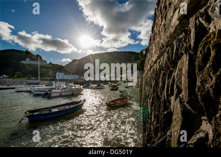 Flut in Lynmouth Hafen an der Küste von Nord-Devon, Exmoor, Großbritannien Stockfoto