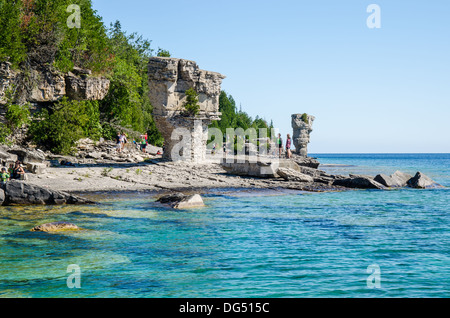 Ein Blumentopf Felsformation am Topf Blumeninsel, Tobermory Ontario Stockfoto