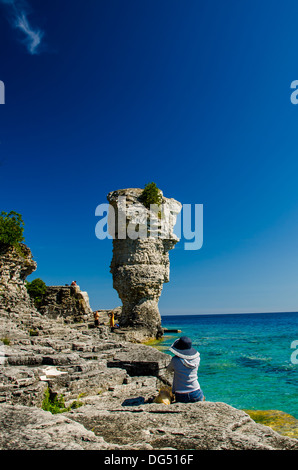 Ein Blumentopf Felsformation am Topf Blumeninsel, Tobermory Ontario Stockfoto