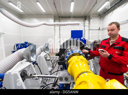 Hersteller von mechanischen Getriebe Wikov MGI öffnet sich eine neue Entwicklung und Testcenter von Getrieben in Hronov, Tschechische Republik, 14. Oktober 2013. (David Tanecek) Stockfoto