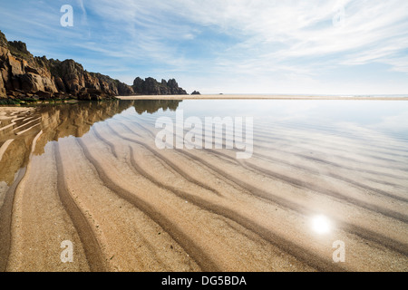 Foto von Pedn Vounder Strand in der Nähe von Porthcurno Cornwall England UK Europe Stockfoto