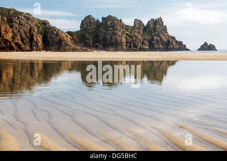 Foto von Pedn Vounder Strand in der Nähe von Porthcurno Cornwall England UK Europe Stockfoto