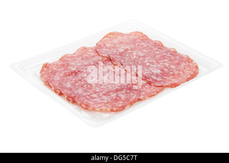 Geschnittene Salami Verpackung. Isoliert auf weißem Hintergrund Stockfoto
