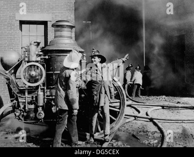 Douglas Fairbanks, am Set von der Stummfilm, seine Majestät, der Amerikaner, 1919 Stockfoto