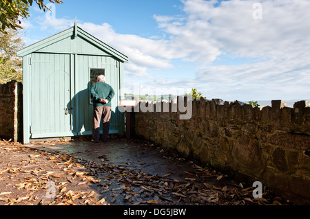 Ansicht von Dylans schreiben Schuppen in der Stadt Laugharne, der Geburtsort von dem Dichter Dylan Thomas, Wales UK Stockfoto