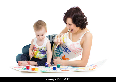 Mutter mit Kind junge zeichnen und malen zusammen Stockfoto