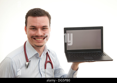 Arzt hält ein Laptop Betrachter zugewandt und kann Laptop-Bildschirm ersetzt mit Benutzer-Auswahl Stockfoto