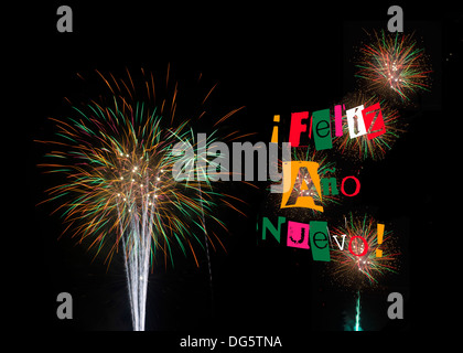 Glückliches Neujahr 2014 bunte buntes Feuerwerk auf schwarzem Hintergrund. Siehe auch mit 2014, DG5TNK und Happy New Year DG5TNC Stockfoto