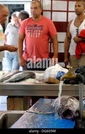 Funchal Madeira. Der indoor Fischmarkt Mercado Dos Lavradores. Stockfoto