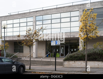 Milton Keynes Amtsgericht und Familiengericht Gebäude, England UK Stockfoto