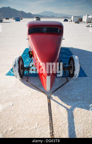 Salzsee von Bonneville in UTAH - 8. SEPTEMBER: Vorderansicht einer American Hot Rod während der Welt Geschwindigkeit 2012. Stockfoto