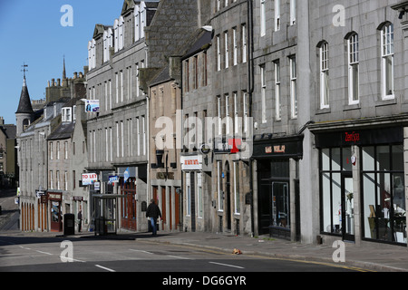 Netherkirkgate in Aberdeen Stadtzentrum Schottland, UK, Granit-Häuser Stockfoto