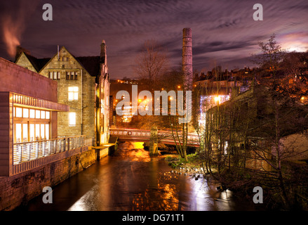 Ein Blick von der alten Brücke der Lastesel in Hebden Bridge, West Yorkshire. Stockfoto