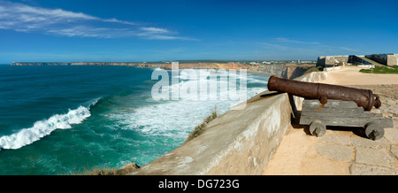 Portugal, Algarve, Sagres, dem Vorgebirge Festung und Praia Tonel Strand Stockfoto