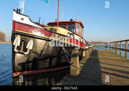 klassische Schlepper namens Dilles, Roermond Niederlande Stockfoto