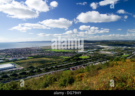 Baglan und Baglan Bucht vom Wales Küstenweg (hohe Niveau Route) Neath Port Talbot, South Wales. Stockfoto