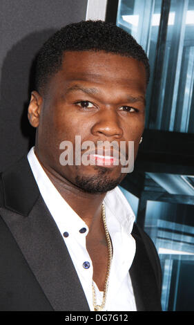 New York, New York, USA. 15. Oktober 2013. Schauspieler/Rapper CURTIS JACKSON aka 50 CENT besucht die New Yorker Premiere von "Escape Plan" im Regal E-Walk statt. Nancy Kaszerman/ZUMAPRESS.com/Alamy © Live-Nachrichten Stockfoto