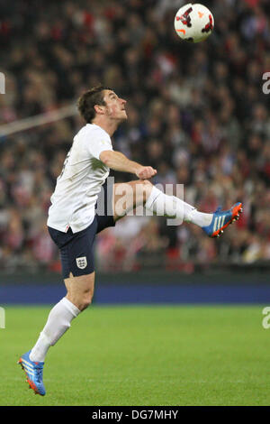 London, UK. 15. Oktober 2013. Leighton Baines während der World Cup Qualifikationsspiel zwischen England und Polen vom Wembley Stadion entfernt. © Aktion Plus Sport/Alamy Live-Nachrichten Stockfoto