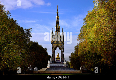 Albert Memorial entworfen von Sir George Gilbert Scott verzierten Baldachin von Königin Victoria eröffnet Stockfoto