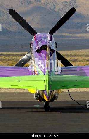 P-51 Mustang Air Racer "Voodoo" sitzt auf der Rampe auf die 2013 Reno National Championship Air Races. Stockfoto