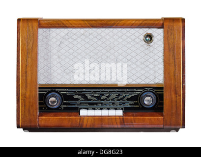 Alte Vintage Radio aus den 1950er Jahren isoliert auf weiß Stockfoto