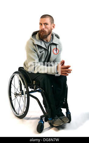 Park City, Utah, USA. 16. Oktober 2013. Jeremy Wagner, 32 aus Nanakuli, Hawaii - Paralympics - Skilanglauf. USOC Olympische Mediengipfel in Park City, Utah Erich Schlegel/ZUMAPRESS.com/Alamy © Live-Nachrichten Stockfoto