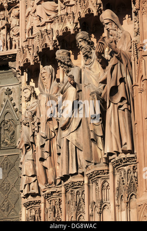 Elk213-1203v Frankreich, Elsass, Straßburg, Kathedrale Notre Dame de Strasbourg, Hauptfassade Statuen Stockfoto