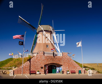 Die De-Einwanderer-Windmühle in Fulton, Illinois, einer Stadt auf dem Lincoln Highway Stockfoto