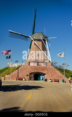 Die De-Einwanderer-Windmühle in Fulton, Illinois, einer Stadt auf dem Lincoln Highway Stockfoto