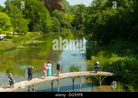 Fluss in Gärten, Blenheim Palast, Woodstock, Oxfordshire, England Stockfoto