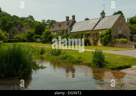 Fluss-Auge bei der oberen Schlachtung, Gloucestershire, England Stockfoto