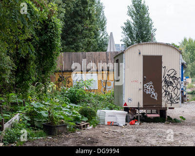 Informelle Wohnung Haus Mit Garten In Der Nahe Der Spree Im